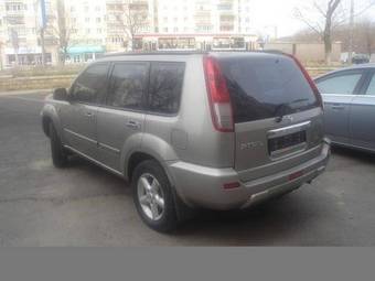 2002 Nissan X-Trail Photos