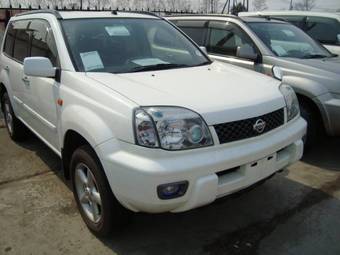 2002 Nissan X-Trail Images