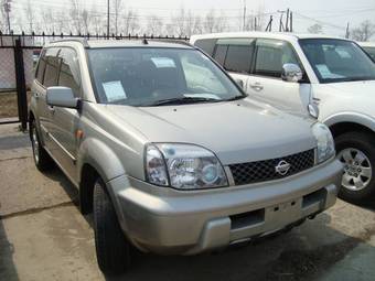 2002 Nissan X-Trail Images