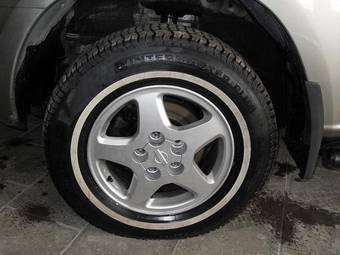 2002 Nissan X-Trail Photos