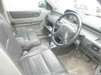 2002 Nissan X-Trail Pictures