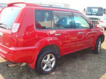 2002 Nissan X-Trail Photos