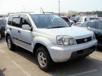 2002 Nissan X-Trail Photos