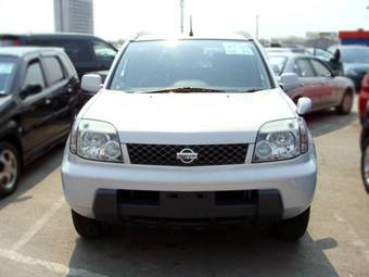 2002 Nissan X-Trail Photos