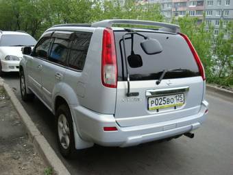 2002 Nissan X-Trail Photos
