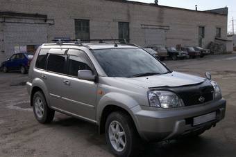 2002 Nissan X-Trail Photos