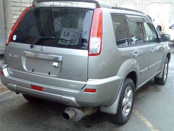 2002 Nissan X-Trail Photos