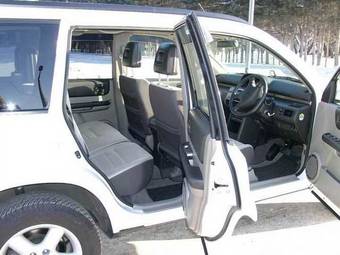 2002 Nissan X-Trail Photos