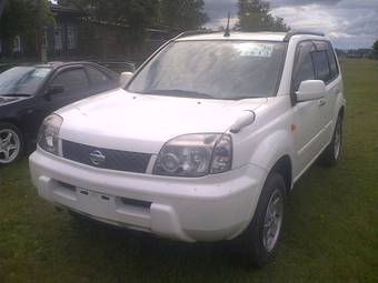 2002 Nissan X-Trail Photos