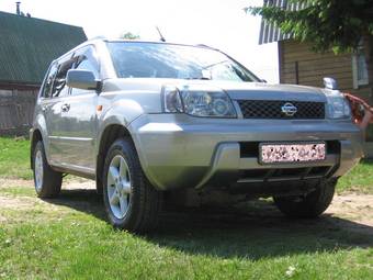 2002 Nissan X-Trail Photos