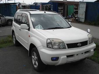 2002 Nissan X-Trail Images