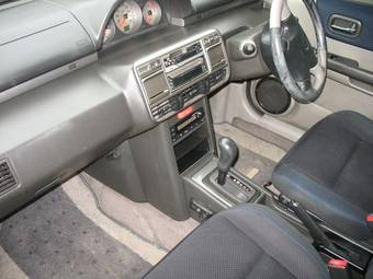 2002 Nissan X-Trail Photos