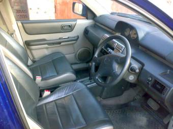 2002 Nissan X-Trail Photos