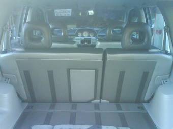 2002 Nissan X-Trail Photos