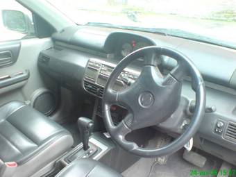 2002 Nissan X-Trail Photos