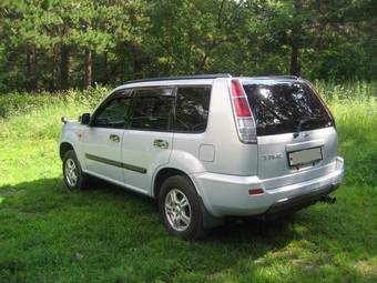 2002 Nissan X-Trail Photos