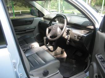 2002 Nissan X-Trail Pictures