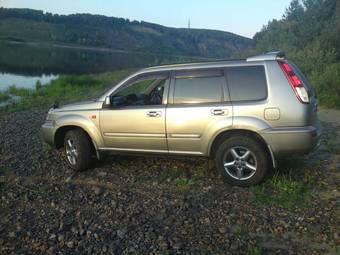 2002 Nissan X-Trail Photos