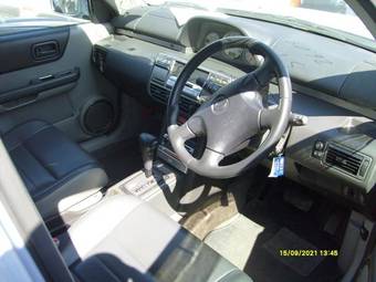2002 Nissan X-Trail Photos