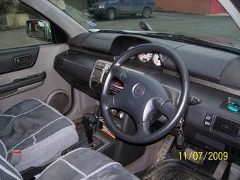 2002 Nissan X-Trail Photos