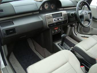 2002 Nissan X-Trail Photos