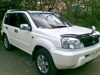 2002 Nissan X-Trail Photos