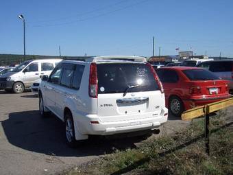 2002 Nissan X-Trail Photos