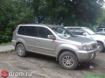 2002 Nissan X-Trail Photos
