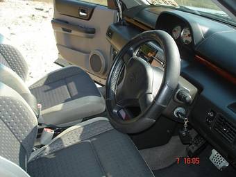 2002 Nissan X-Trail Photos