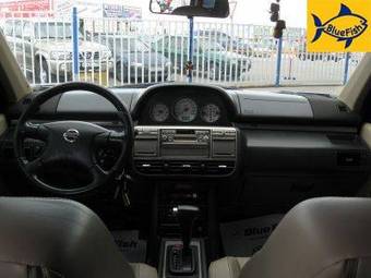 2002 Nissan X-Trail Photos