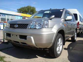 2002 Nissan X-Trail Photos