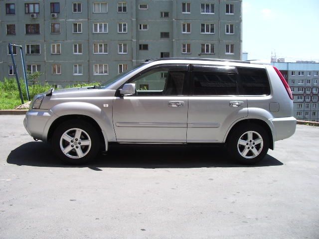 2003 Nissan X-Trail