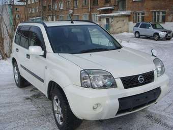 2003 Nissan X-Trail Photos