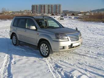 2003 Nissan X-Trail Photos