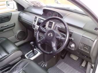 2003 Nissan X-Trail Photos