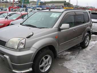 2003 Nissan X-Trail Photos