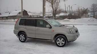 2003 Nissan X-Trail Images