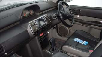2003 Nissan X-Trail Photos