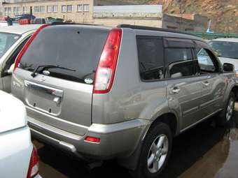 2003 Nissan X-Trail Photos