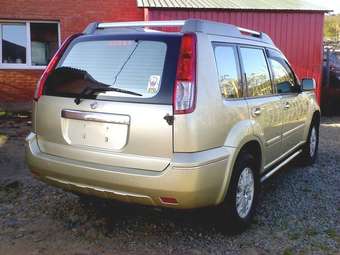 2003 Nissan X-Trail Images