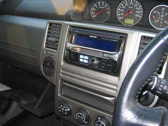 2003 Nissan X-Trail Images