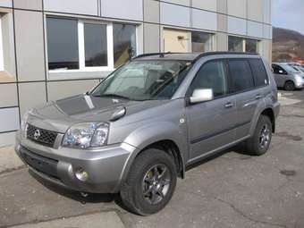 2003 Nissan X-Trail Images