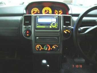 2003 Nissan X-Trail Images