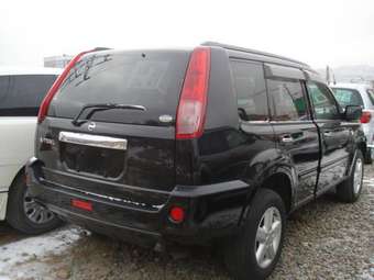 2003 Nissan X-Trail Photos