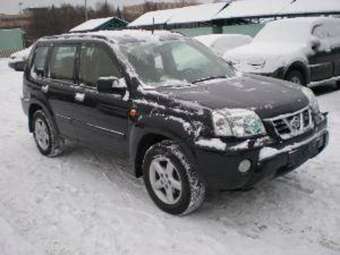 2003 Nissan X-Trail Photos