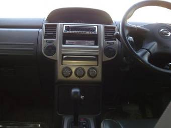 2003 Nissan X-Trail Pictures