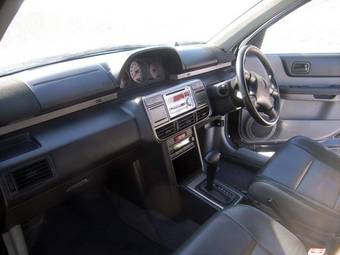 2003 Nissan X-Trail Pictures