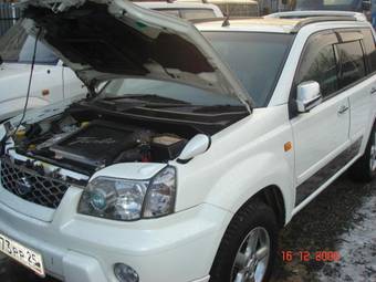 2003 Nissan X-Trail Photos