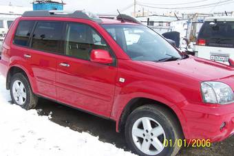 2003 Nissan X-Trail Photos