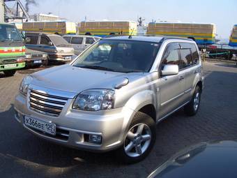 2003 Nissan X-Trail Photos